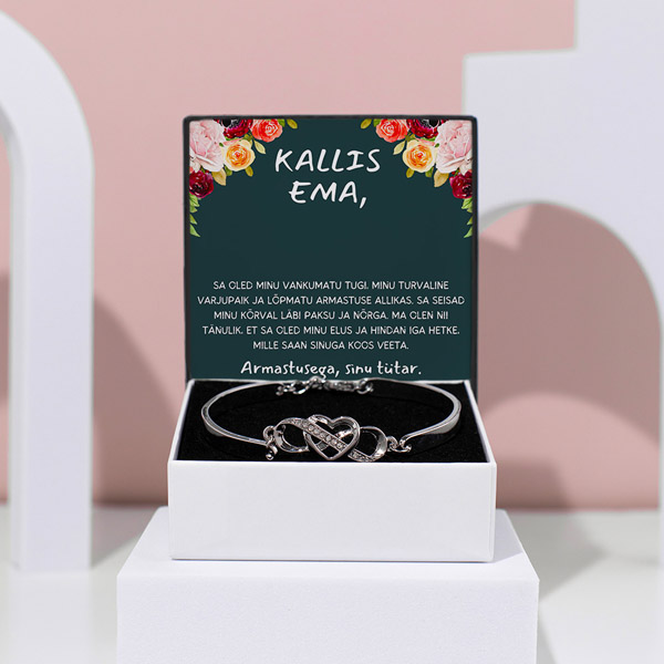 EE146_MADIE_HEARTBRACELET_600x600px_V2